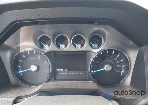 2015 Ford F-250 Lariat z USA, uszkodzony, nr VIN 1FT7W2BT5FEB94911